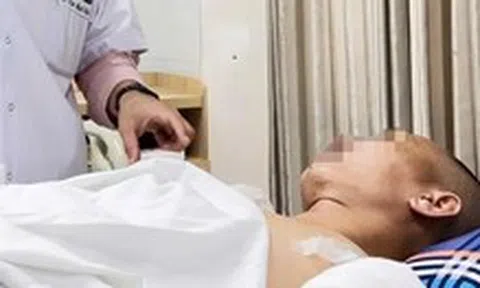 Cứu sống bệnh nhân lòi ruột, vỡ gan, đa chấn thương sau tai nạn giao thông nghiêm trọng
