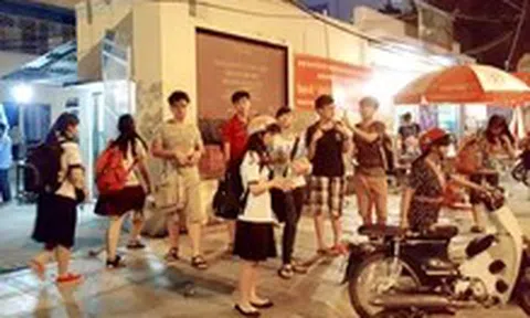 Dạy thêm, nên cấm tuyệt đối hay 'hợp thức hóa' trong nhà trường?