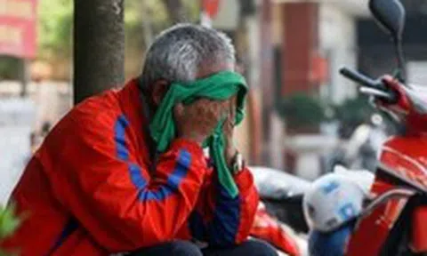 Nắng nóng, khí áp thấp làm nhiều người mệt mỏi, đau đầu