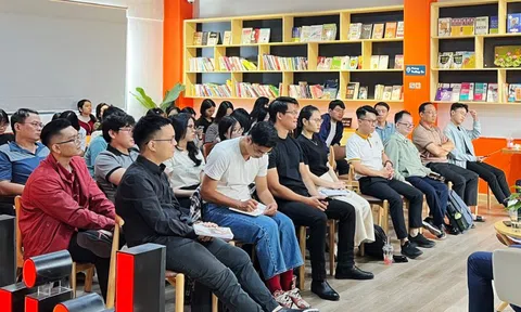 Nhà sách truyền thống sống cách nào thời thương mại điện tử lên ngôi?