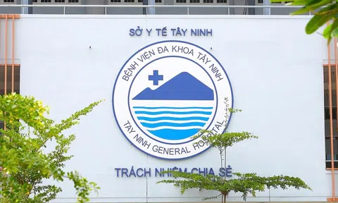 Vụ bé trai bệnh sởi tử vong khi chuyển viện: Xem xét kỷ luật 2 điều dưỡng sai sót