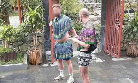 Chấn chỉnh khách Tây mặc váy H'Mông nhảy múa lố lăng