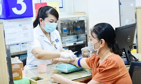 Gan nhiễm mỡ 'gõ cửa' người trẻ