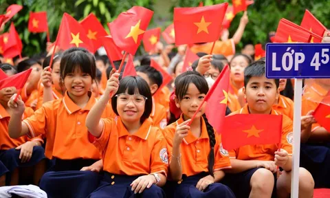 TP.HCM không nhận hoa chúc mừng lễ khai giảng: Tiết kiệm hay gây thiệt hại cho nông dân?