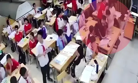 Hà Nội: Học sinh quật ngã cô giáo trong lớp, những học sinh khác không ai can ngăn