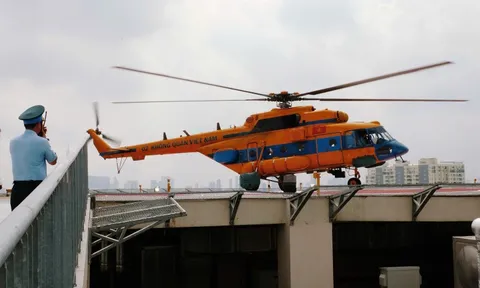 Trực thăng hạ cánh trên nóc bệnh viện có 2 bãi đáp đầu tiên ở Việt Nam