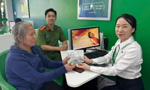 Bị kẻ lừa đảo giả danh công an đe dọa, cụ bà suýt mất 82 triệu đồng