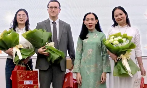 Chạm văn Hàn - Kết nối trái tim