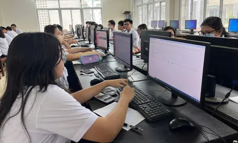 Thi tốt nghiệp THPT trên máy tính: Cần thực hiện từng bước