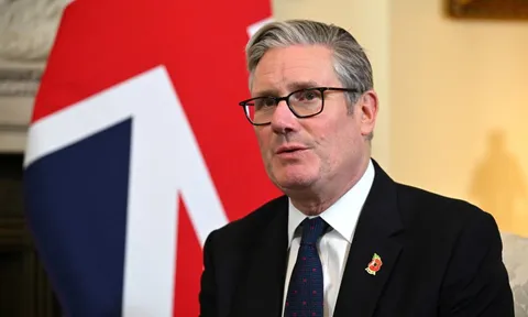 Rộ tin đồn Chính phủ Anh sẽ hủy bỏ toàn bộ visa sau tốt nghiệp