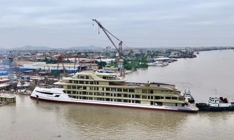 Du thuyền 6 sao mới nhất vừa hạ thủy ở Hạ Long: Được làm bởi người Việt, hoạt động theo mô hình “độc lạ”