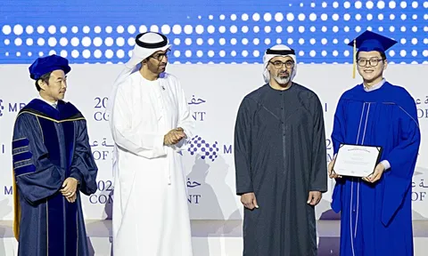 Sinh viên Việt tại đại học trí tuệ nhân tạo đầu tiên trên thế giới