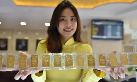 Giá vàng tạo đỉnh rồi điều chỉnh, chuyên gia đưa ra dự báo thời gian tới