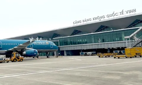 Sân bay Vinh dự kiến mở lại cuối 2025, vé Tết nhiều tuyến bay giá cao, bắt đầu khan hiếm