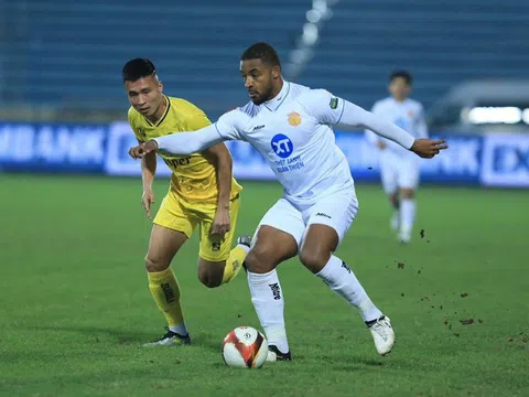 Đua tam mã ở V-League