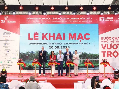 Khai mạc giải Marathon quốc tế Hà Nội Techcombank mùa thứ 3