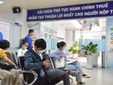 Nóng: UBND TP.HCM cho tạm áp dụng bảng giá đất hiện hành để tính thuế