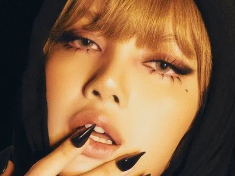 Lisa (BlackPink) gây lo ngại