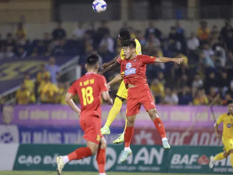 LPBank V-League 2024/2025: Bất ngờ 'chiếu dưới'