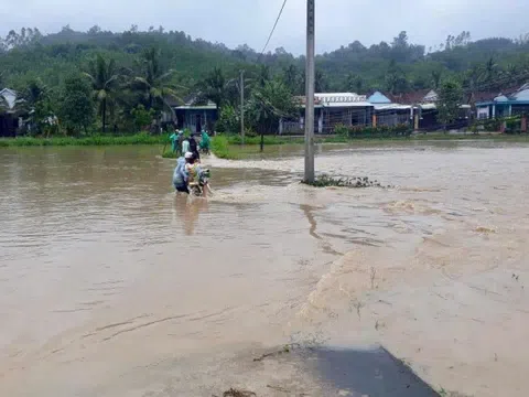 Hai hồ chứa nước lớn ở Bình Định bắt đầu điều tiết xả lũ