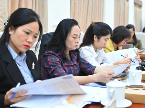 Khắc phục những bất cập trong chính sách cho nhà giáo