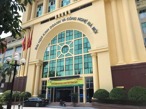 Sai phạm tại Trường Đại học Kinh doanh và Công nghệ Hà Nội: Học viên 'dài cổ' đợi khắc phục