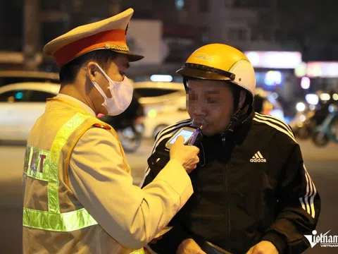 Mải nâng chén trong tiệc tất niên, nhiều tài xế vi phạm nồng độ cồn 'kịch khung'