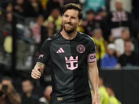 Cựu cầu thủ Mexico chê Messi thiếu chuyên nghiệp và giáo dục