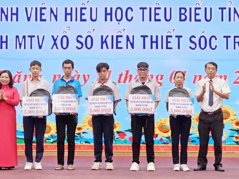 Sóc Trăng: Trao 391 suất học bổng cho học sinh, sinh viên tiêu biểu