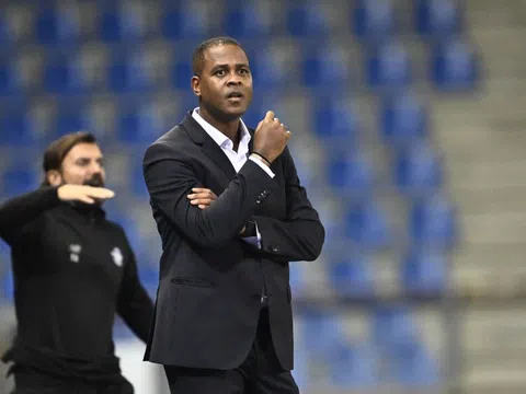 Patrick Kluivert nhận thông điệp cảnh báo ngay khi dẫn dắt tuyển Indonesia