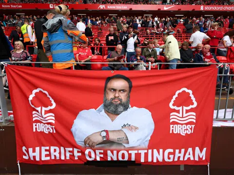 Nottingham Forest, hiện tượng bóng đá Anh được tạo nên bởi một ông chủ kỳ quái