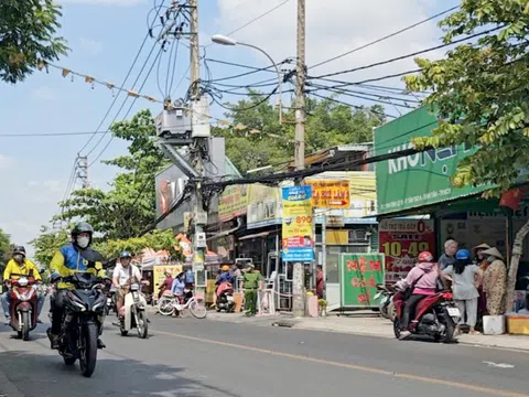 Hai anh em rượt đuổi nhau trên đường, người tử vong kẻ bị thương