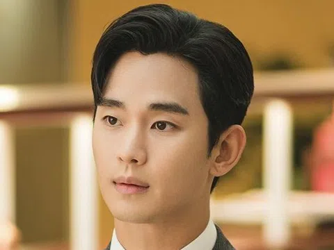 Kim Soo Hyun đáp trả