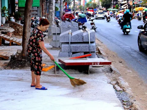 Chấm dứt nhập nhằng chung - riêng, thu phí và bảo trì vỉa hè thường xuyên