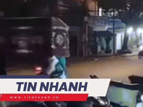 TIN NHANH: Lại xuất hiện nhóm người khiêng quan tài, nhảy múa kỳ quái giữa đường