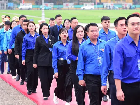 100 cán bộ Đoàn xuất sắc toàn quốc đạt Giải thưởng Lý Tự Trọng báo công dâng Bác