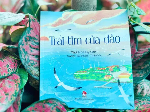 Trái tim của đảo, là ngọn hải đăng, cần mẫn siêng năng, lặng thầm canh gác