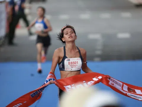 Tiền Phong Marathon 2025: Chờ màn so tài quyết liệt trên đường chạy 21km