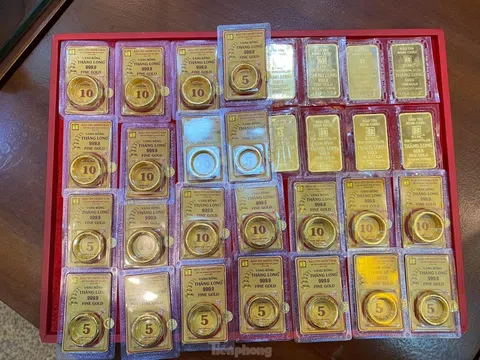 Giá vàng tiếp tục tăng cao