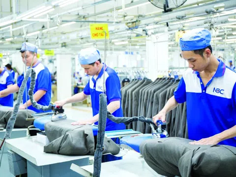 Tăng trưởng 2 con số, cách nào?