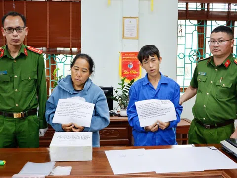 Vừa ra tù vì buôn hàng trắng, lại bị bắt cùng 8 bánh heroin