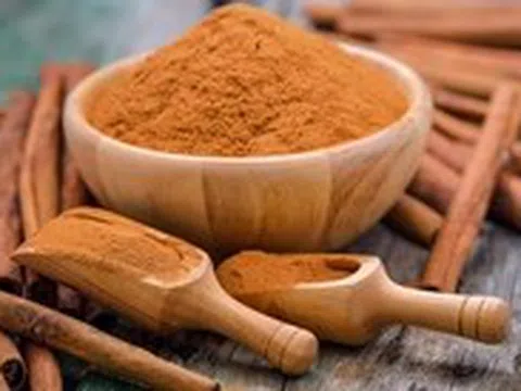 Loại gia vị quen thuộc trong bếp gây tăng nguy cơ tương tác thuốc