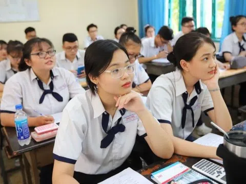 Đề nghị sớm thực hiện miễn học phí, hỗ trợ bữa ăn trưa cho học sinh