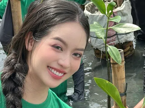 Thanh Thủy xuất hiện sau nhập viện