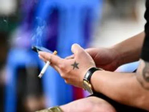 Giá thuốc lá rẻ, mỗi năm người Việt chi 49.000 tỉ đồng để 'mua bệnh vào người'