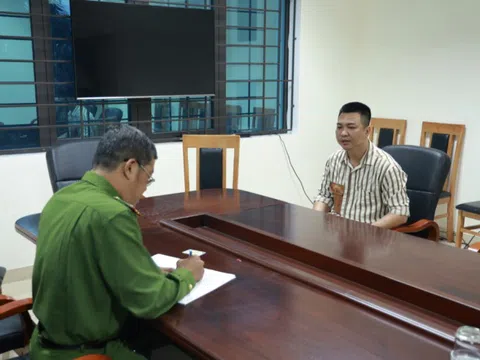 Đối tượng cầm đầu vụ cưỡng đoạt lô gỗ tiền tỷ ra đầu thú