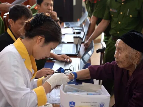 Kỷ niệm 71 năm Chiến thắng Điện Biên Phủ: Công an lấy mẫu ADN thân nhân để tìm mộ liệt sĩ