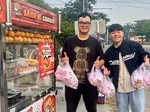 Sinh viên được hỗ trợ để đưa ý tưởng khởi nghiệp xe bán bánh mì ra đường phố