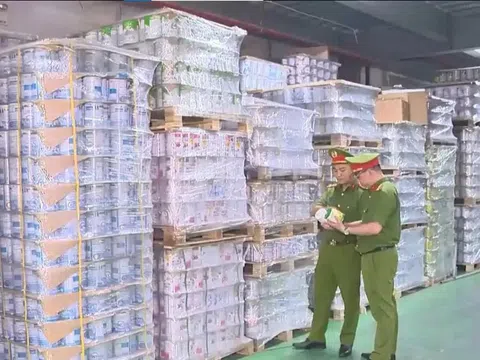 Hà Nội ra quân tổng kiểm tra sản xuất, kinh doanh sữa và thực phẩm chức năng