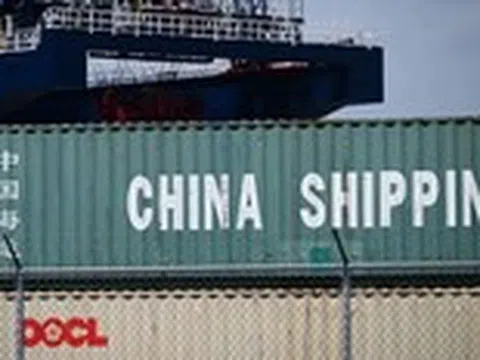 Thương mại Trung Quốc vẫn tăng giữa áp lực thuế quan, Mỹ chật vật nhập hàng